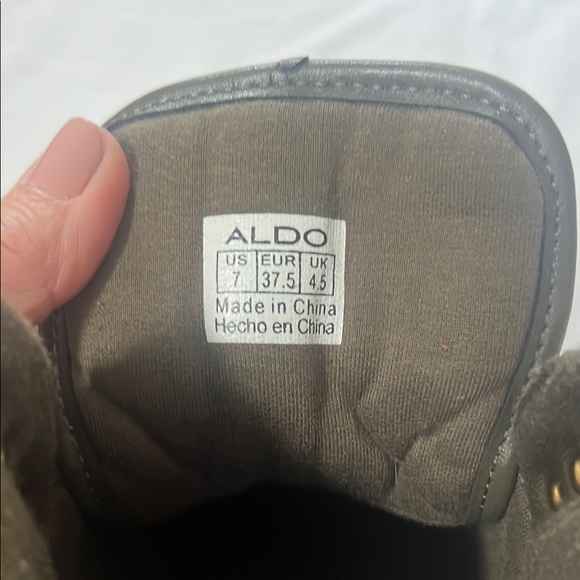 Aldo Olive Booties High-Top Minimalist - Picture 4 of 8